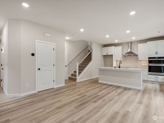 4th image of 11110 43rd Avenue SE #55