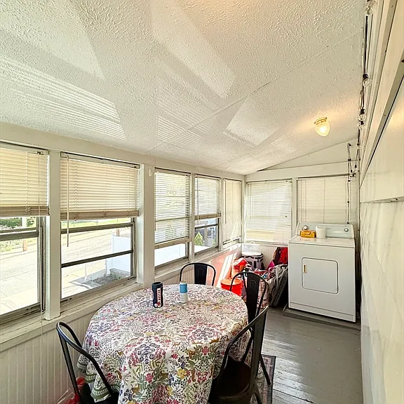 91 Shore Dr #2 — Photo 23