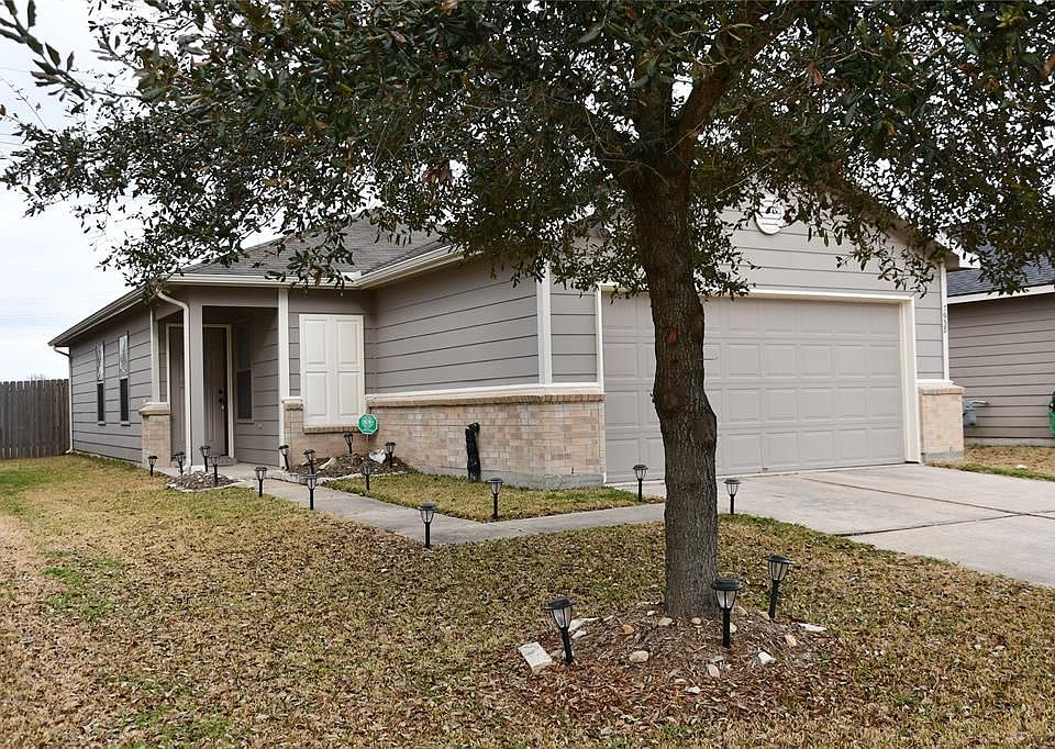 1st image of 7938 Yaupon View Dr