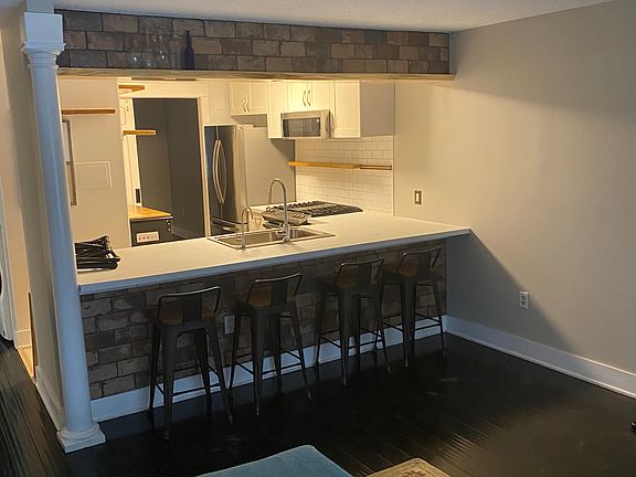 4th image of 621 Riverine Dr APT 202