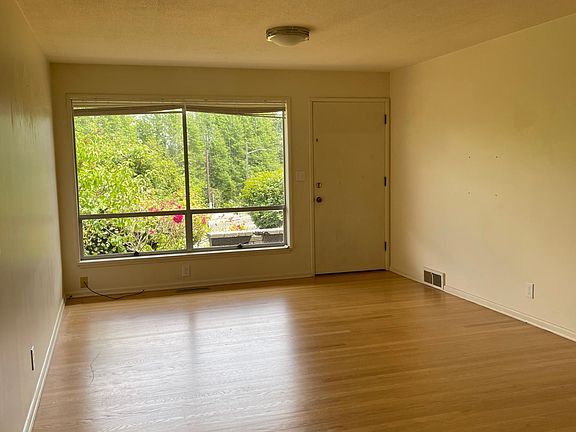 3rd image of 4417 Gilman Ave W