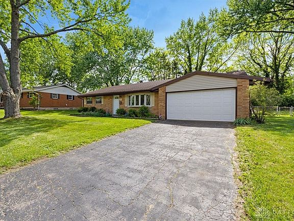 3rd image of 1011 Hazel Ave
