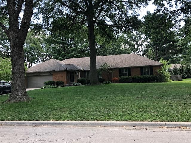 Quite Cul-de-sac in Old Leawood