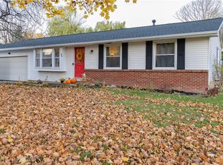 34 Lawnsbury Dr, Rochester, NY 14624