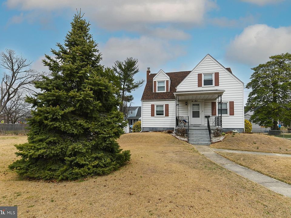 2nd image of 1 Parkview Dr