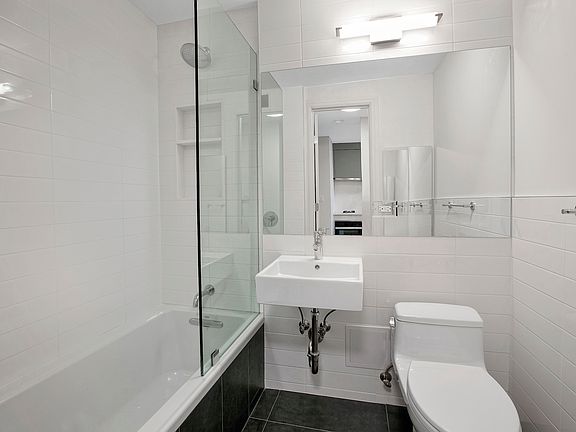 5th image of 100 W 93rd St APT 20D