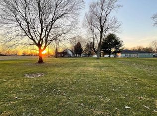 304 E Vine St, Gaston, IN 47342