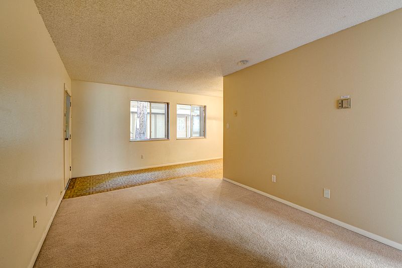 3393 Madison Avenue W130 Living Area