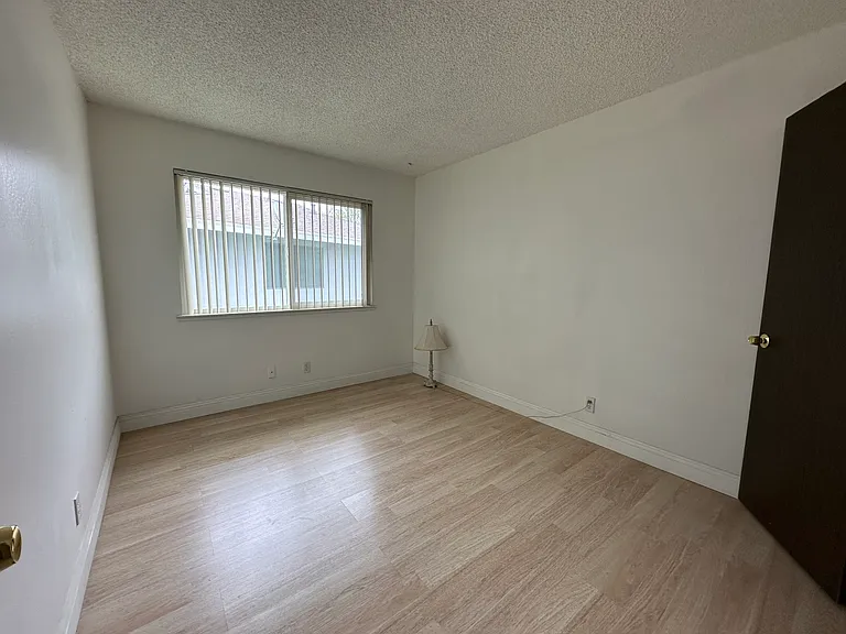 6201 Carlow Dr #4 — Photo 10
