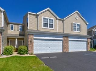 637 Springbrook Trl N, Oswego, IL 60543