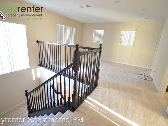 5th image of 1466 Highland Dr
