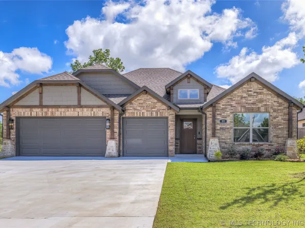22 E 32nd St, Sand Springs, OK 74063