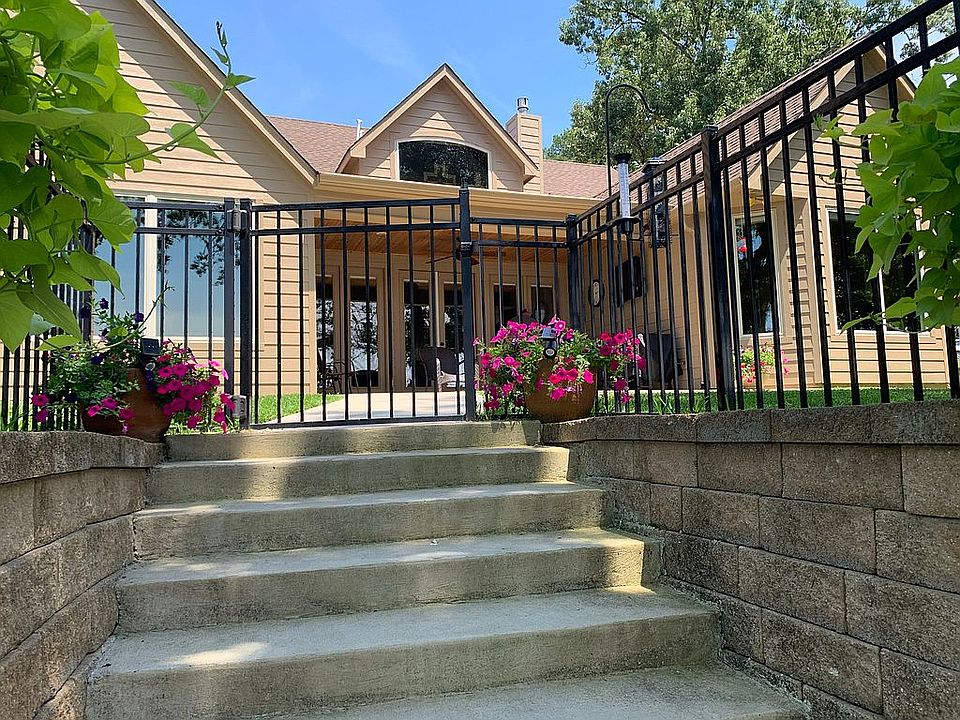 1st image of 2025 E Lake Dr