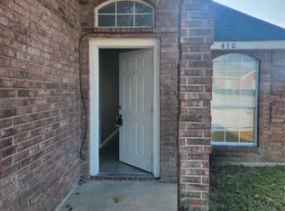 426 Chestnut Ln, Desoto, TX 75115