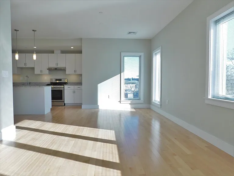 2489 Washington St #2A — Photo 5