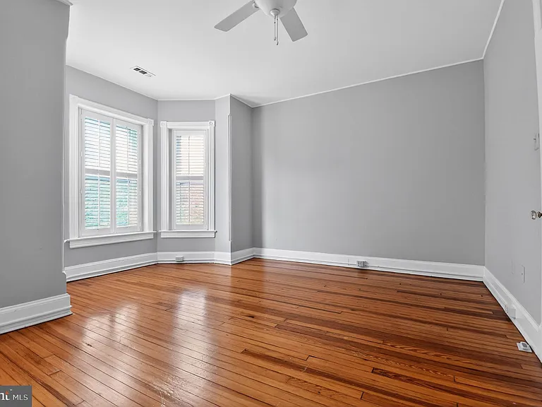 1319 Massachusetts Ave SE — Photo 16