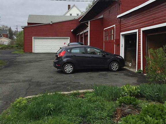 3rd image of 215 N 3rd Ave