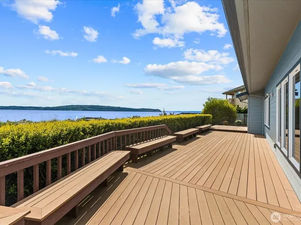 1808 E Lola Beach Lane, Oak Harbor, WA 98277