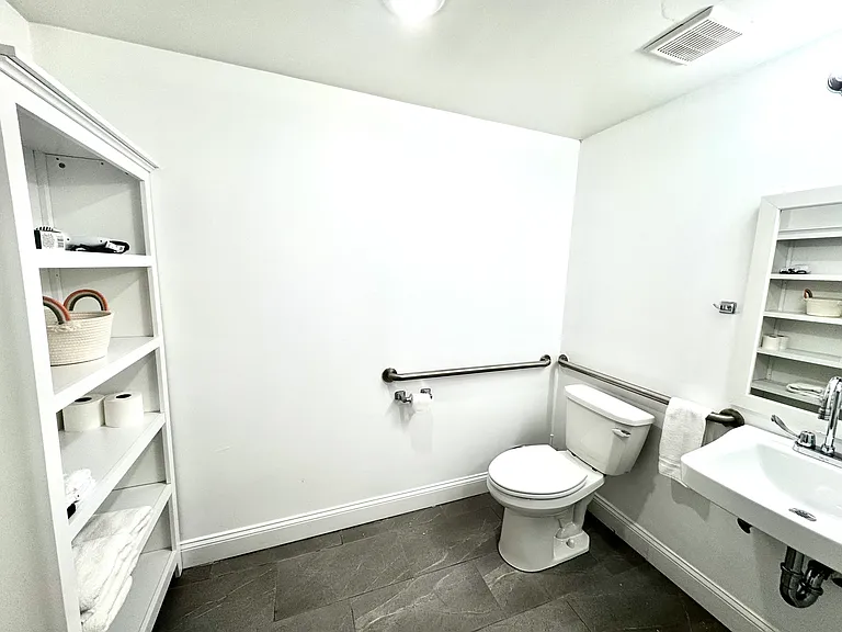 925 N Broad St #2F — Photo 12