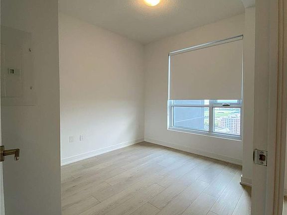 4th image of 8 Nahani Way #3205