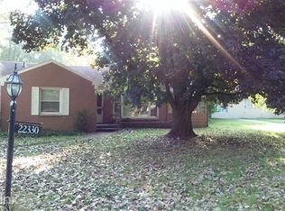 22330 Berg Rd, Southfield, MI 48033