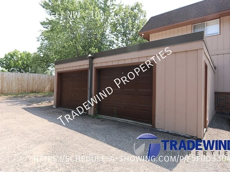 942 Main St NW #104 — Photo 5