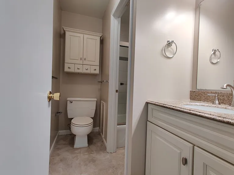 301 S Regency Dr — Photo 36