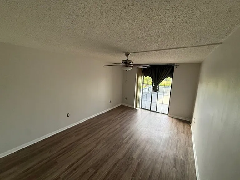 14810 Rue De Bayonne #2F — Photo 15