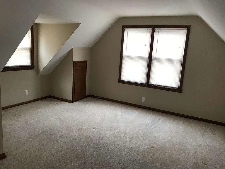 3406 N 90th St — Photo 9