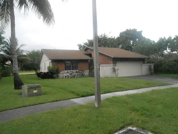 2nd image of 9555 Saddlebrook Dr