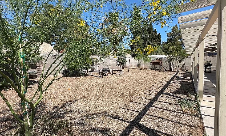1st image of 4647 Rockvale Dr