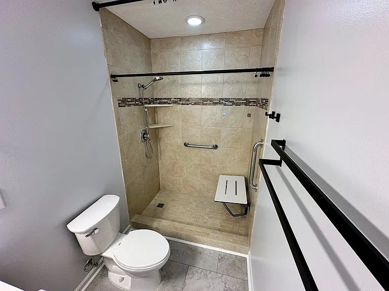 3821 Landridge Dr — Photo 18