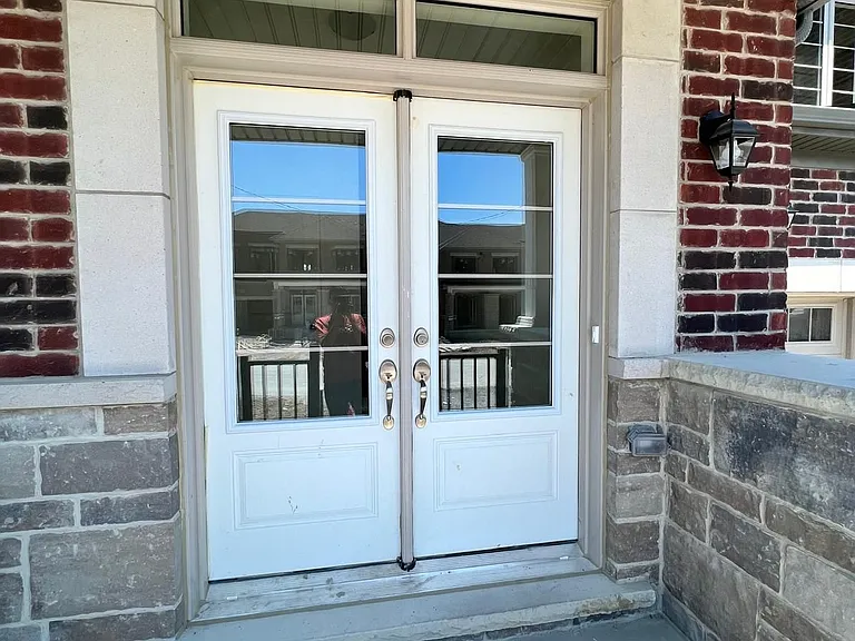 1224 Rexton Dr — Photo 5