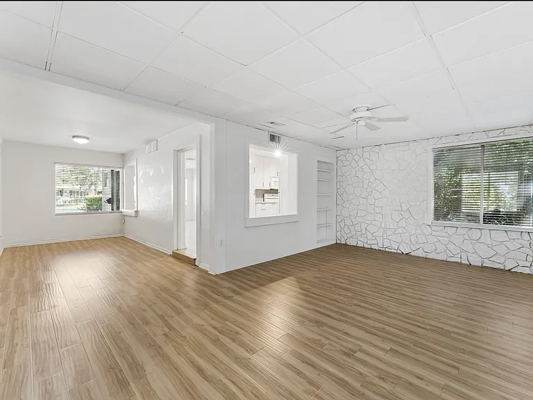 447 N Phelps Ave — Photo 11