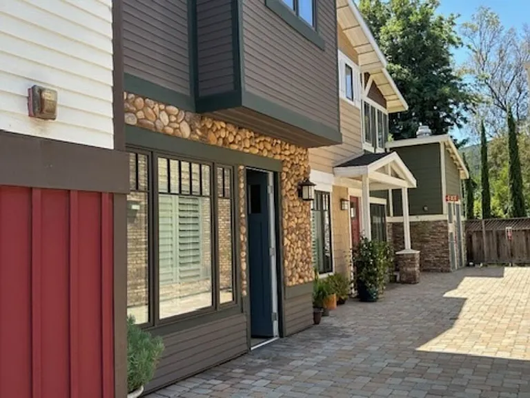 2020 Holly Dr #14 — Photo 43