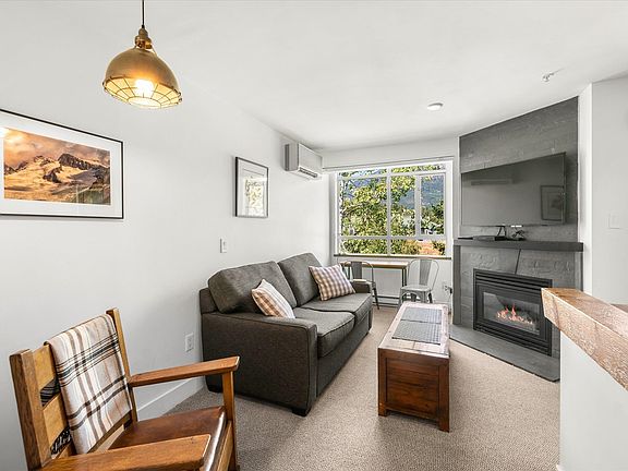 2nd image of 4314 Main St #444