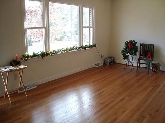 3rd image of 5924 Pocosham Dr
