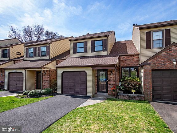 4th image of 257 Parkview Way
