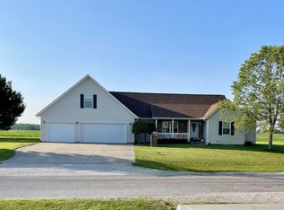 7 Bradford Hls, Sullivan, IL 61951