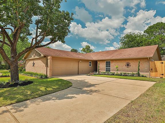 5th image of 15402 Quiet Creek Dr