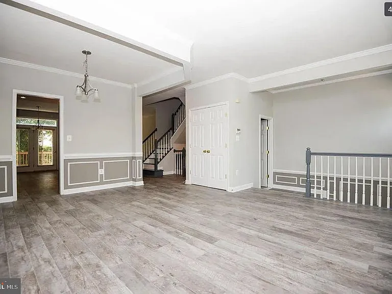 6251 Clara Edward Ter — Photo 4