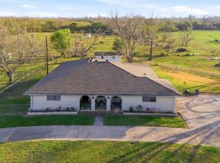 911 W Constitution St, Victoria, TX 77901