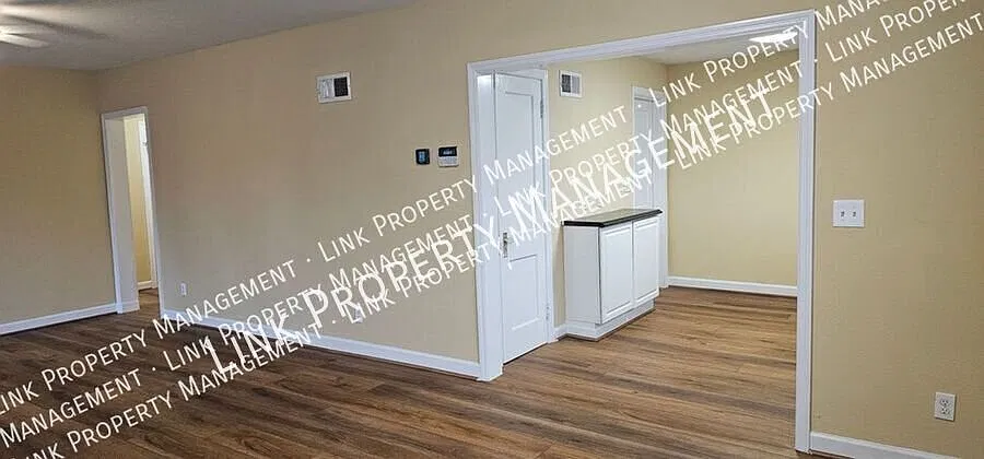 Coming December! Don't Miss This Charming Remodeled 2 Bedroom Convenient To Downtown Chattanooga,... — Photo 3