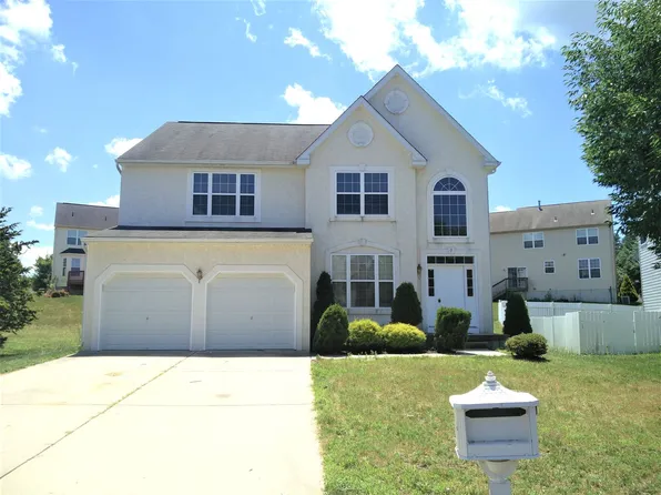 9 Log Cabin Rd, Sicklerville, NJ 08081