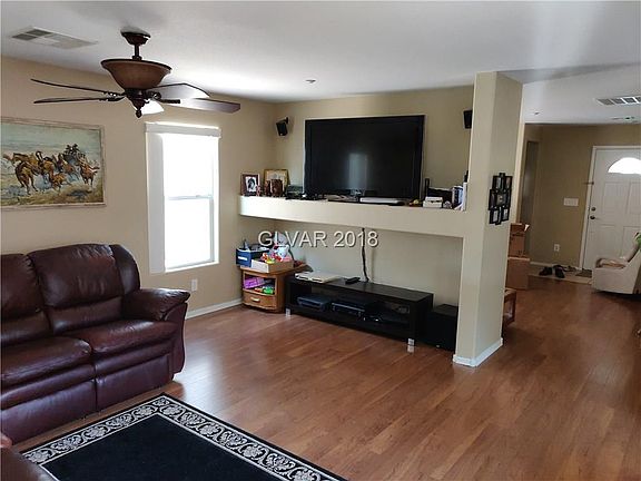 3rd image of 612 Desert Passage St