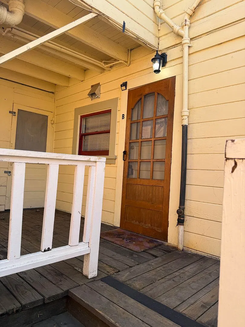 325 Ohio Street — Photo 1