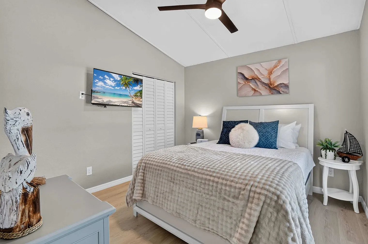 3 bed, 2.0 bath, 1280 sqft, $3,595 — Photo 4