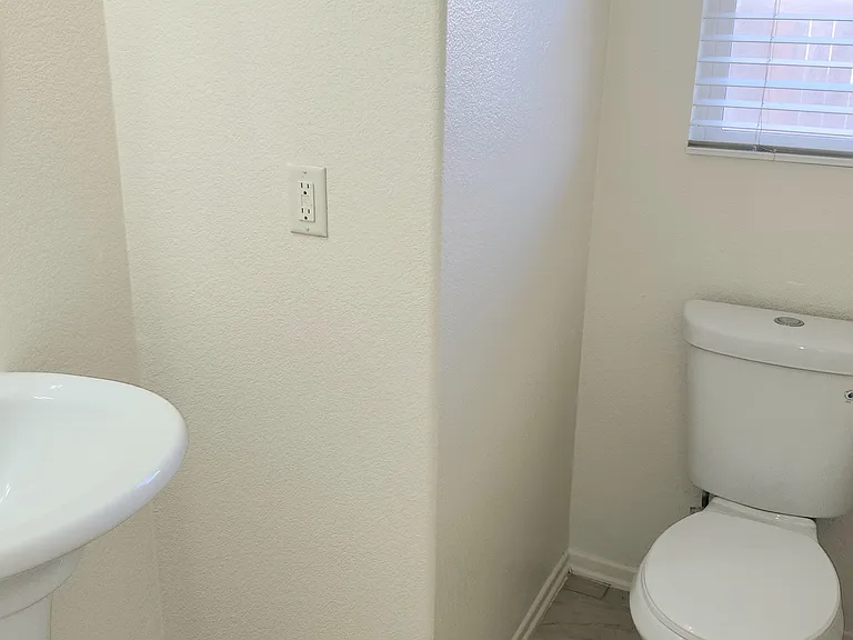 14041 Horseshoe Way — Photo 17