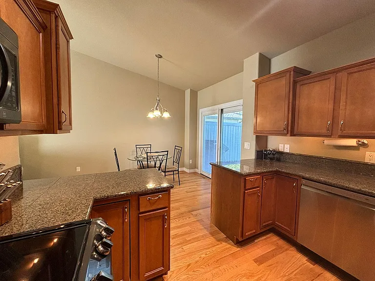 6817 Dunsmore Rd — Photo 9