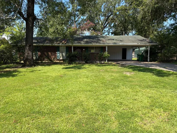 16 Willow Dr, Monroe, LA 71203